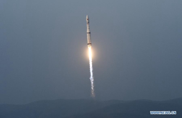 China's new carrier rocket succeeds in first trip