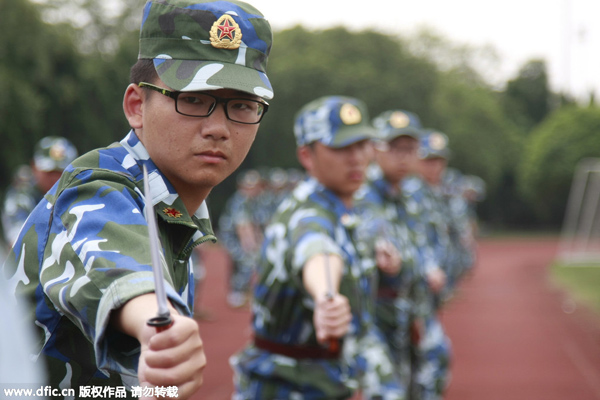 'Blade exercise' introduced in freshmen military training