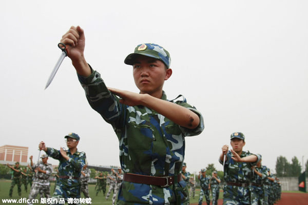 'Blade exercise' introduced in freshmen military training