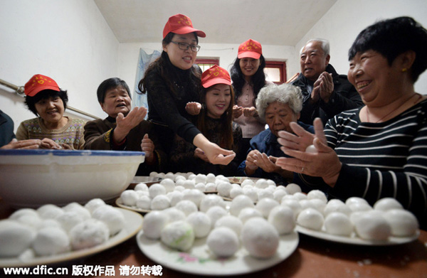 More elderly Chinese choose to live in nursing homes