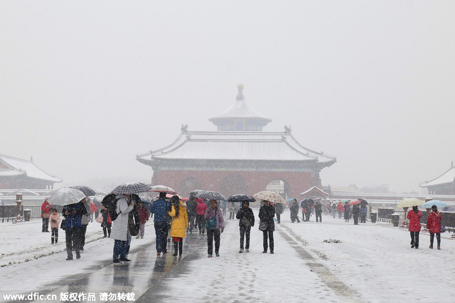 Snowstorms sweep across northern China