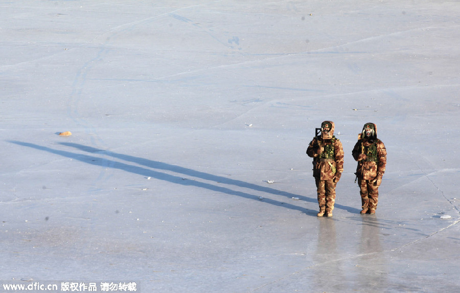 Frontier soldiers brave icy temperature