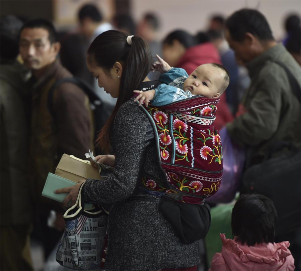 Home sweet home: Spring Festival train tickets go on sale