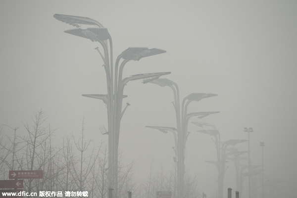 Amid severe smog, Beijing orders halt to production