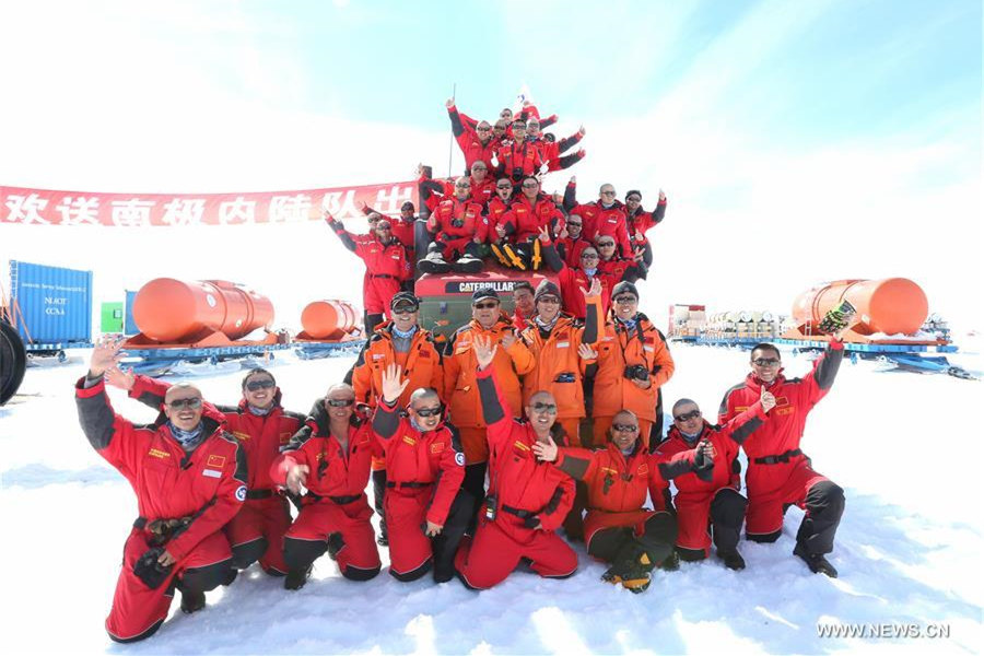 Two Chinese teams set off for Antarctic inland