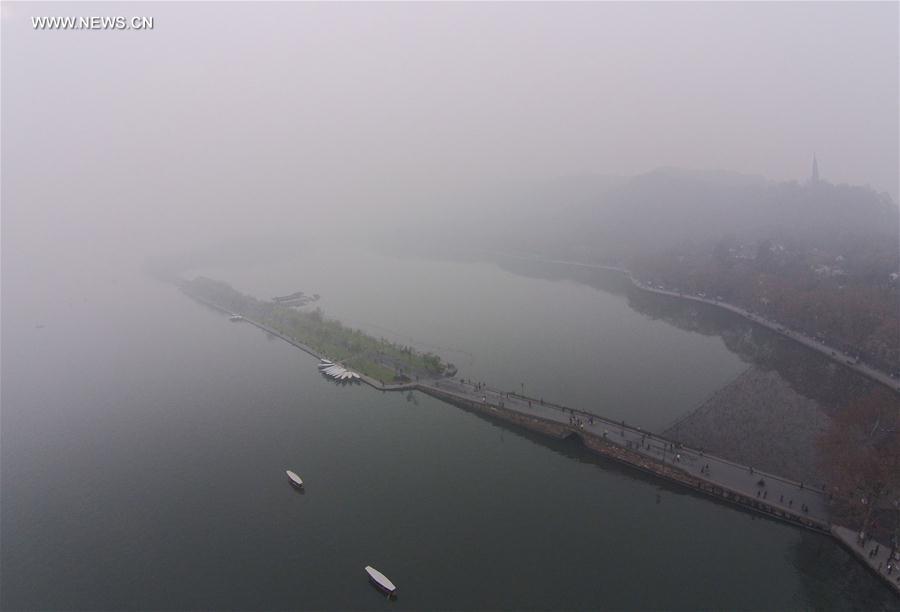 Heavy smog affects Chinese cities