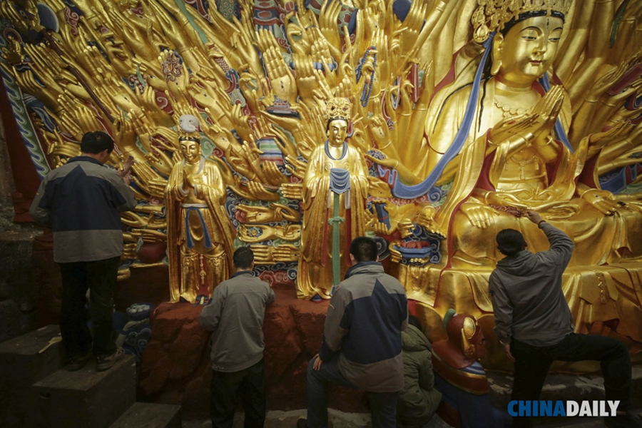 China Daily Pictures of the year 2015: Triumphs, tragedies & life's little moments