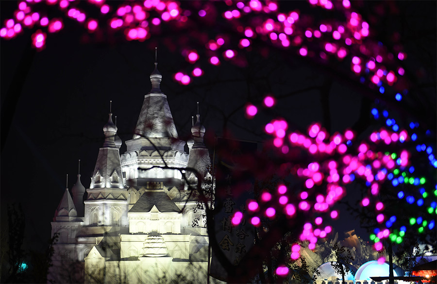 World's highest ice building opens doors in Harbin