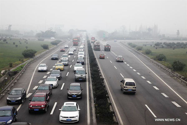 China witnesses travel peak on last day of New Year holiday