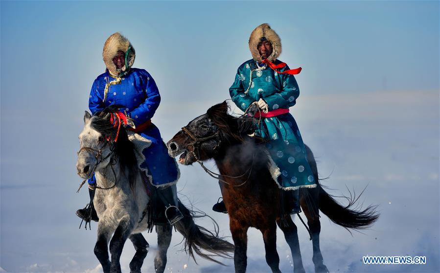 Horse folk cultural festival kicks off in N China's Inner Mongolia