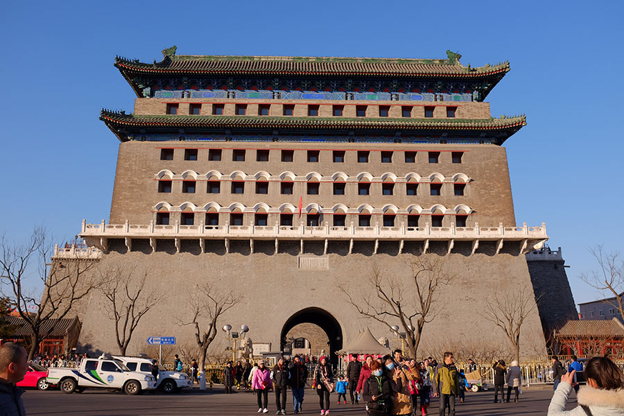 Beijing sees blue sky on New Year's Day, but air quality begins to worsen