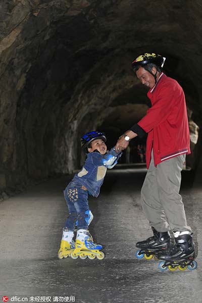 Little champ: Four-year-old roller skates on cliff