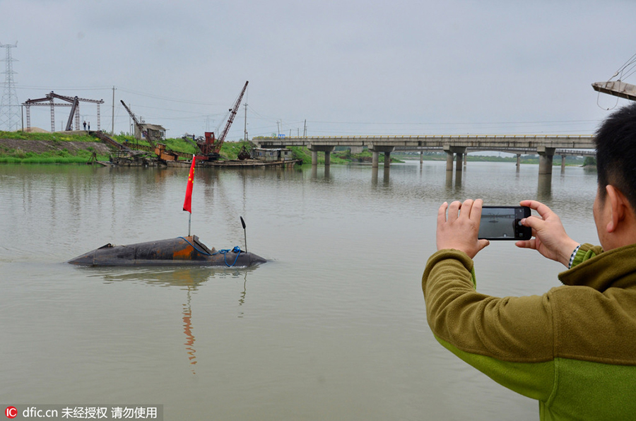 Chinese farmer granted patent for submarine