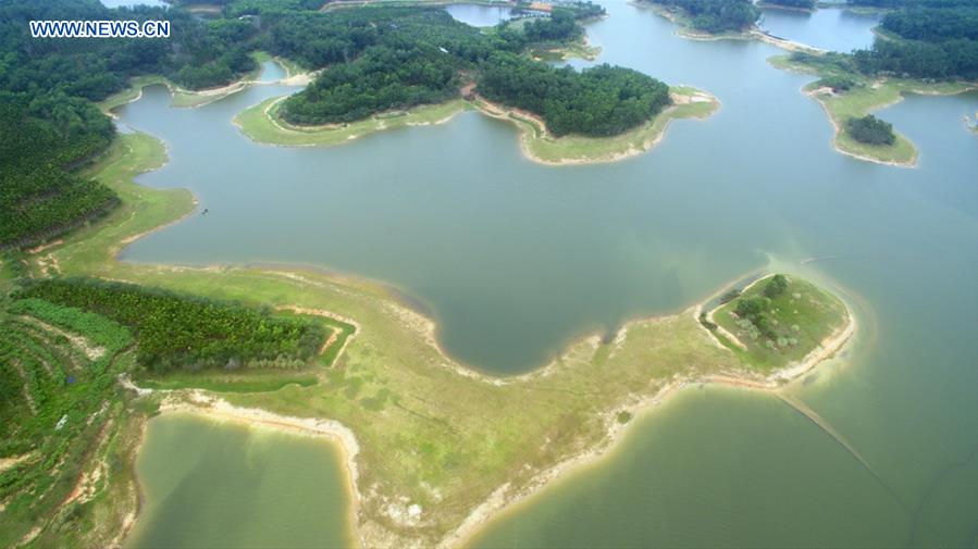 Hot weather, less rainfall trigger drought in China's Hainan