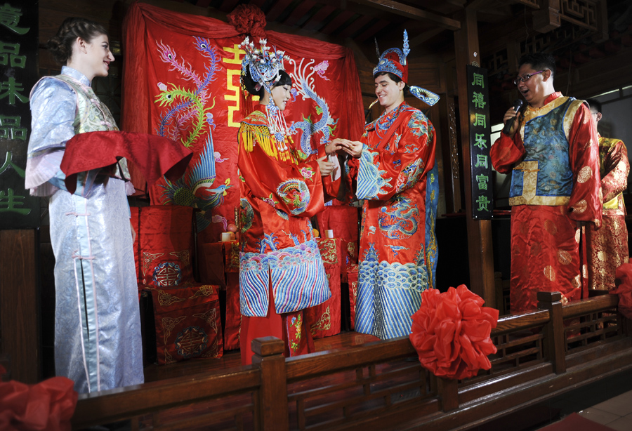 American marries Chinese girl in traditional wedding