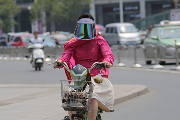 From umbrellas to water fountains: Escaping the scorching summer