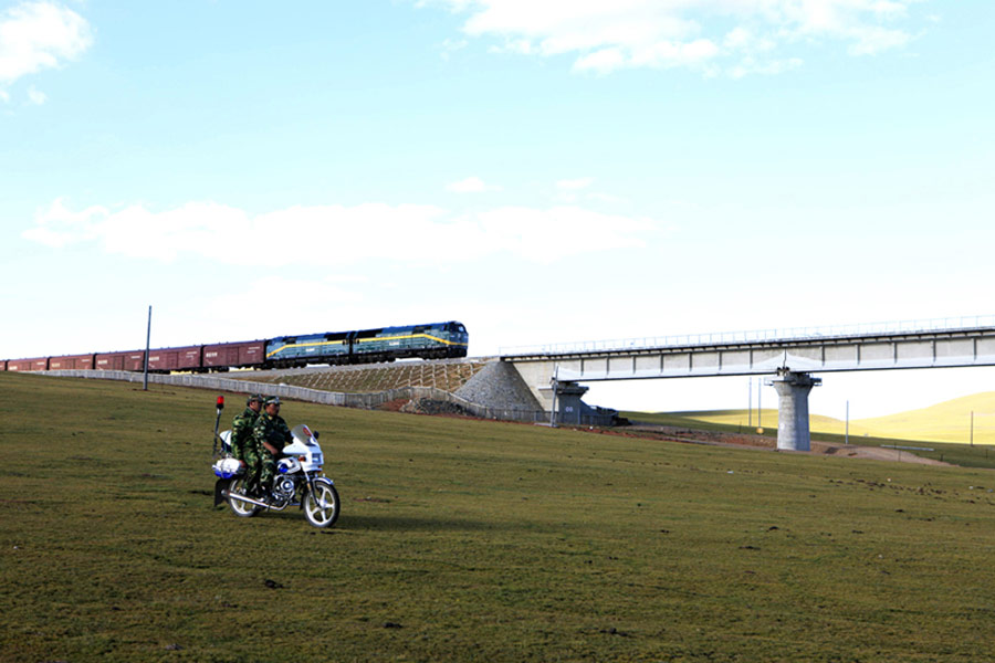 Tenth birthday of the world's highest altitude train line