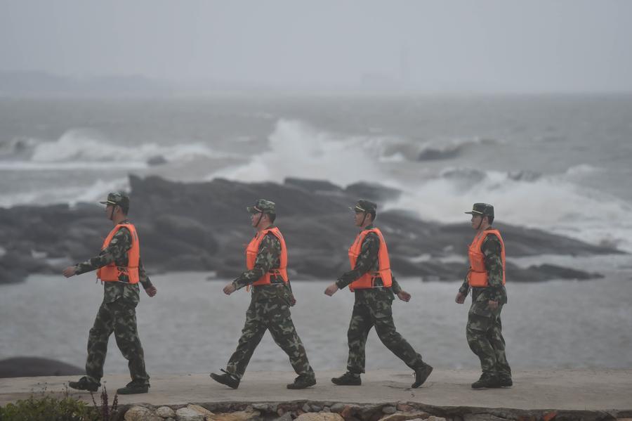 China issues red alert for ocean waves as Typhoon Nepartak approaches