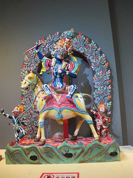 Tibetan sculpture exhibition opens in Lhasa