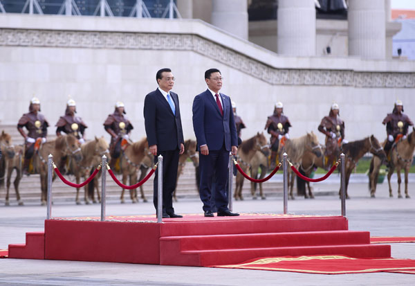 Chinese premier meets Mongolian president in Ulaanbaatar