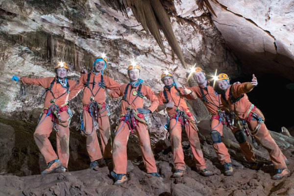 China's budding astronaut completes cave training in Italy