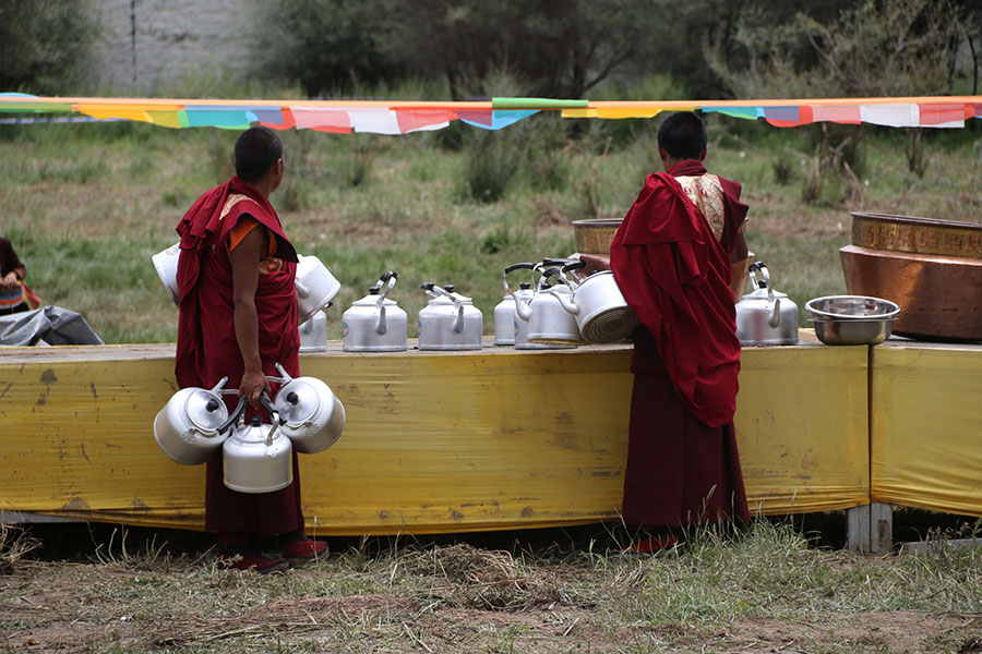 Devotees seek light, wisdom in Tibet