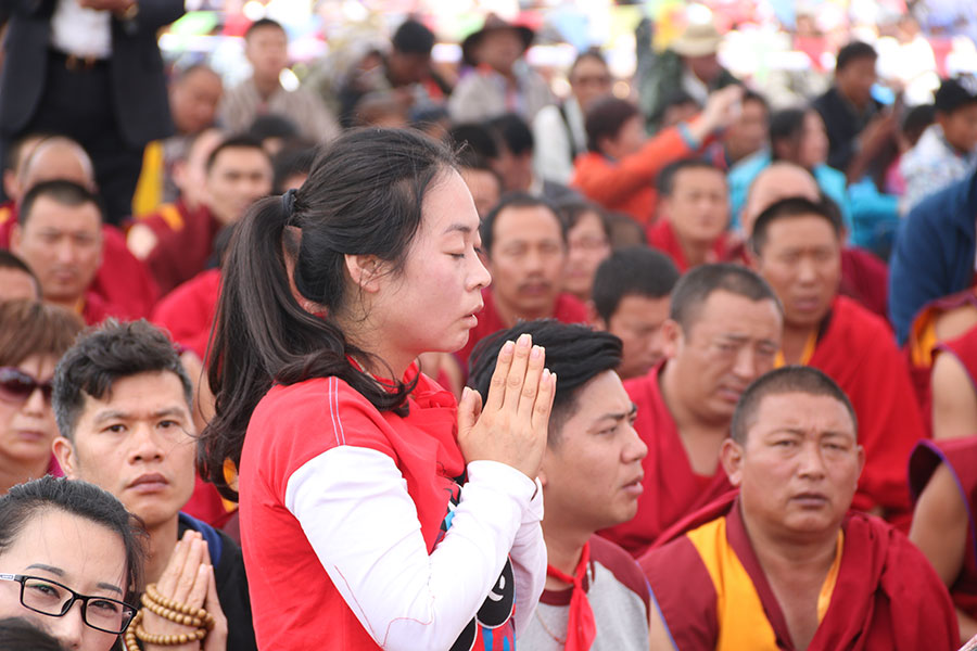 Devotees seek light, wisdom in Tibet