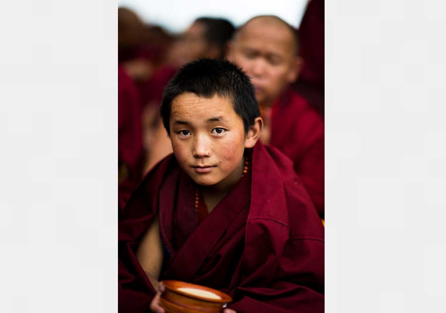 Panchen Lama's sacred ritual draws thousands of devotees