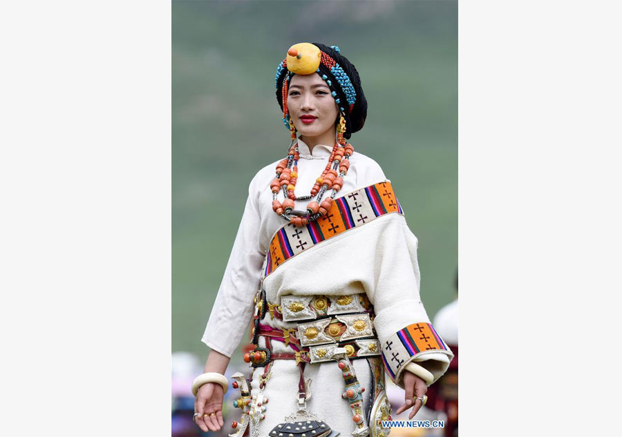 Traditional Tibetan costumes presented in fashion show