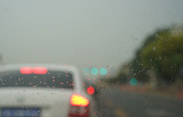 Rain causes traffic woe in cities worse: Report
