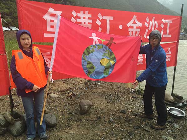 Fish release program hopes to restore Yangtze River's ecosystem