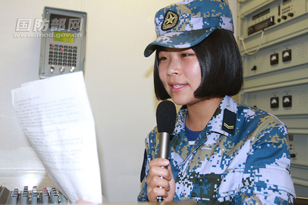 Female soldiers on Frigate Jingzhou