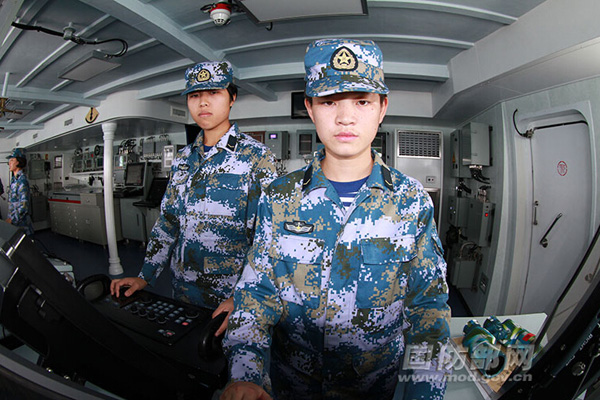 Female soldiers on Frigate Jingzhou