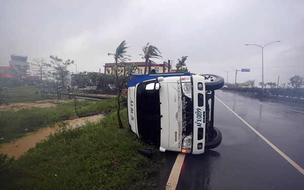 Typhoon Meranti leaves 1 dead, 51 injured in Taiwan