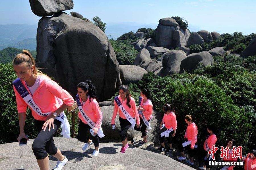 2016 Miss Tourism finalists visit Fujian