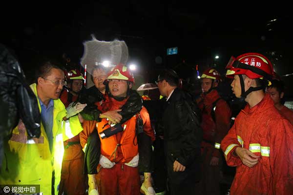 15 rescued, 26 still missing in East China landslide