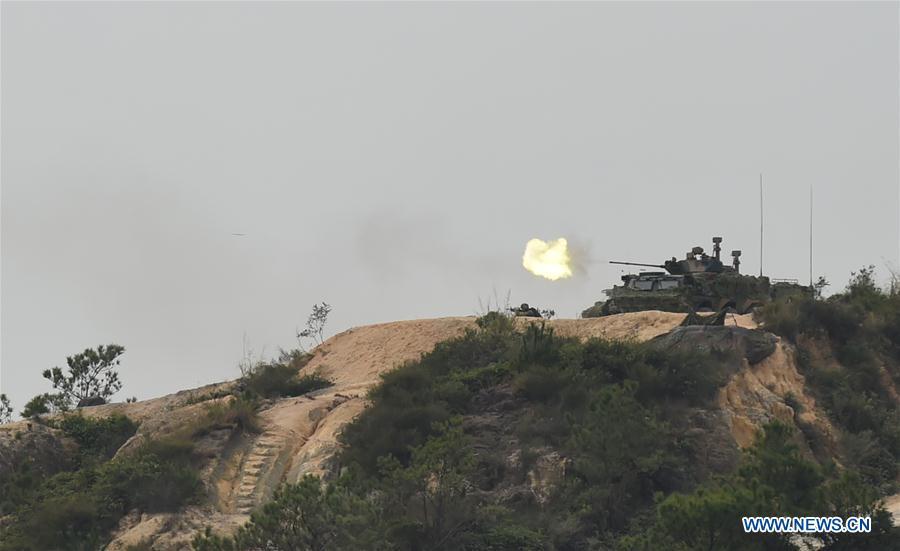 Hong Kong Garrison of PLA holds military drill