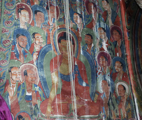 Ancient art glows in the murals at Zhatang Temple