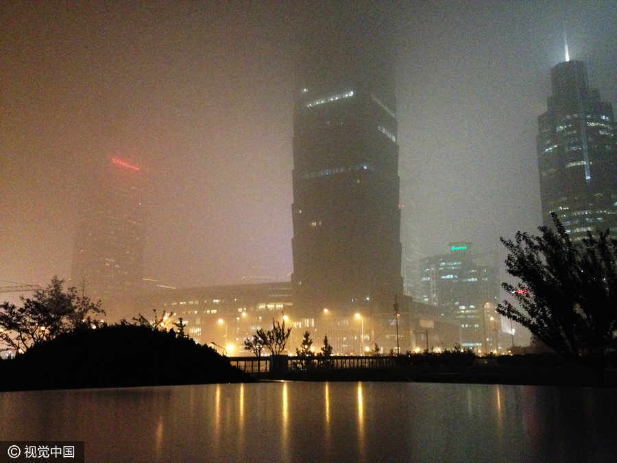 Heavy smog returns to Beijing