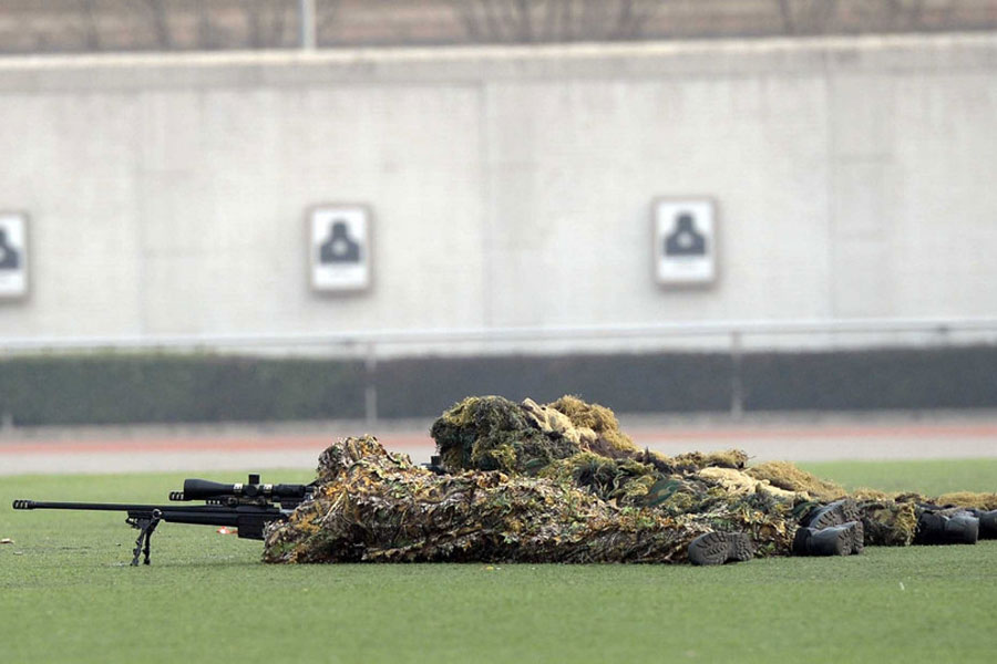 Aim, shoot, rescue: SWAT teams train in Beijing