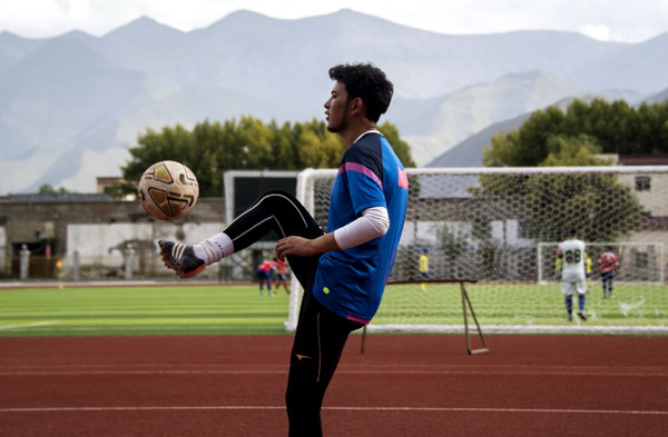 Tibet aims high, seeks pro soccer status