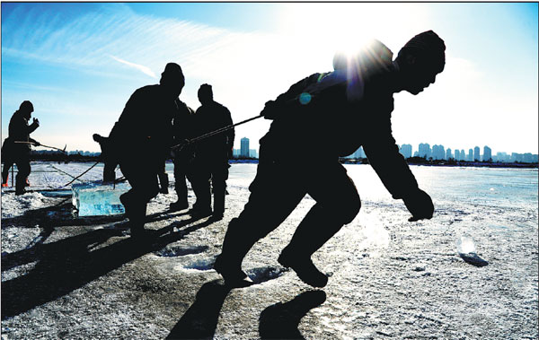 Cutting ice for a festival of sculpture