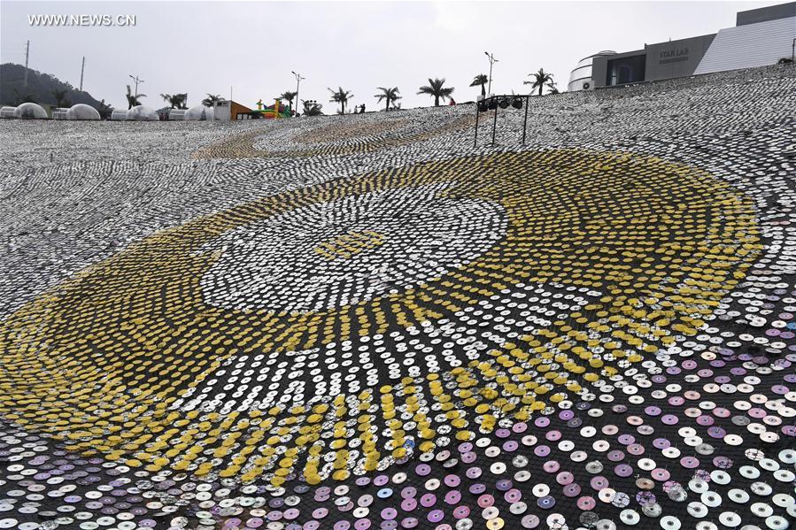 Giant mosaic made of 3m recycled discs in Taiwan