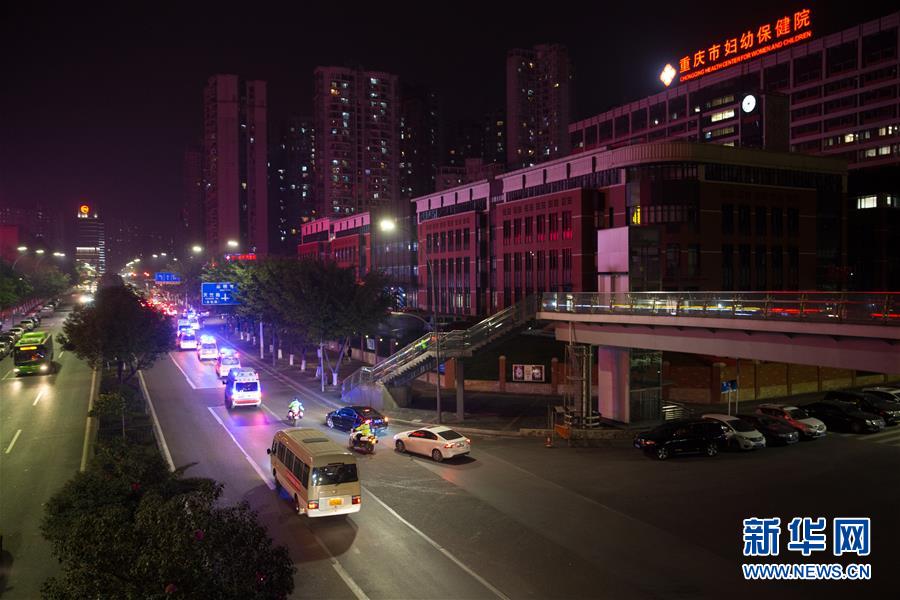 5 ambulances, 24 doctors, 60 staff members transfer 22 newborn babies to new branch