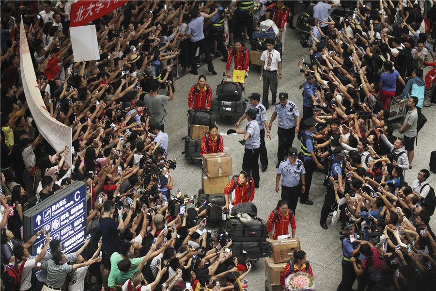 Caught on camera: From the pages of China Daily, a colorful look back at 2016 in pics