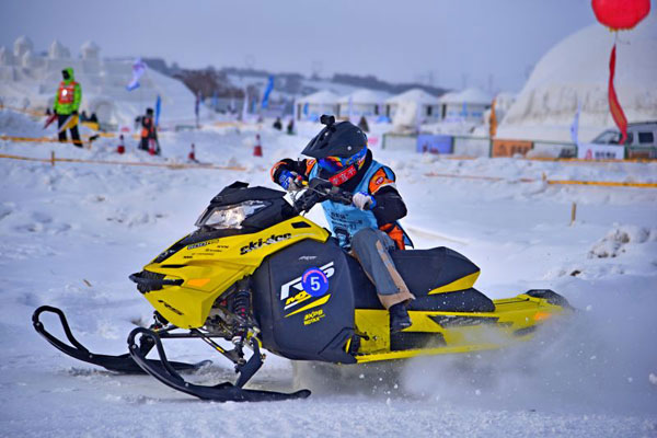 Snowmobiles race in Chengde championship