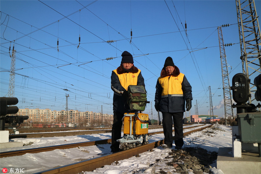 Workers behind the busiest travel rush