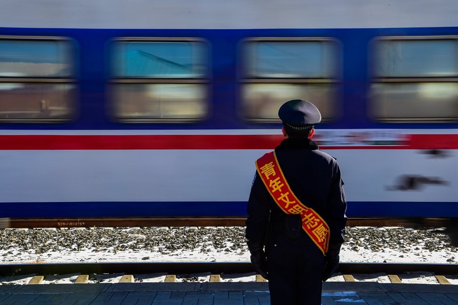 A train of the past: Coal burning, 82 stops and 2.5 yuan tickets