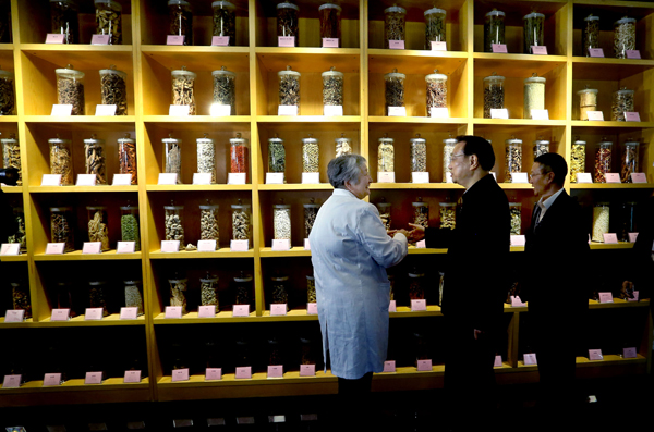 Premier Li visits Yunnan province