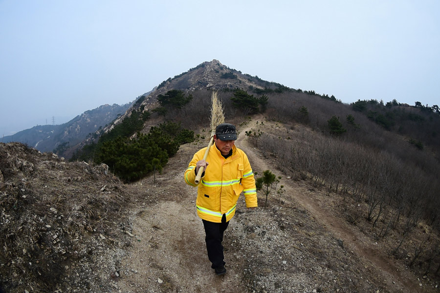 Man spends Spring Festival guarding mountain alone